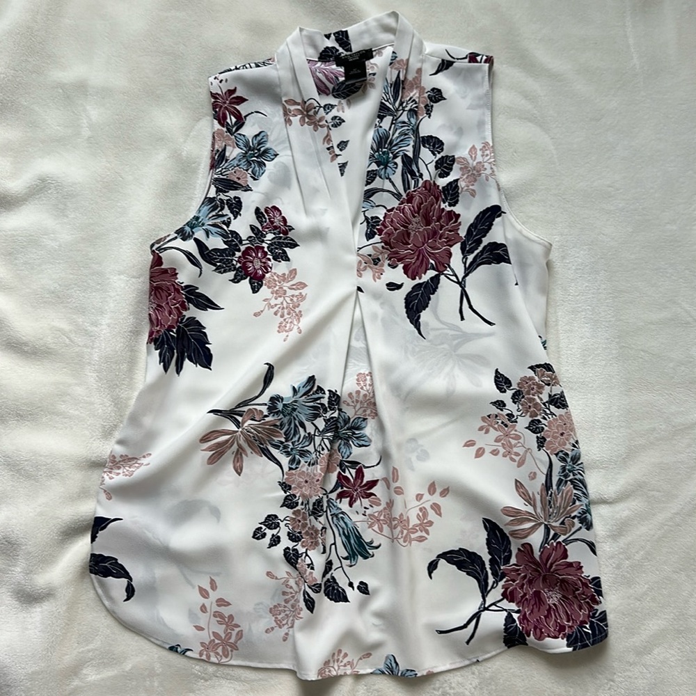 Ann Taylor factory floral sleeveless top small petite